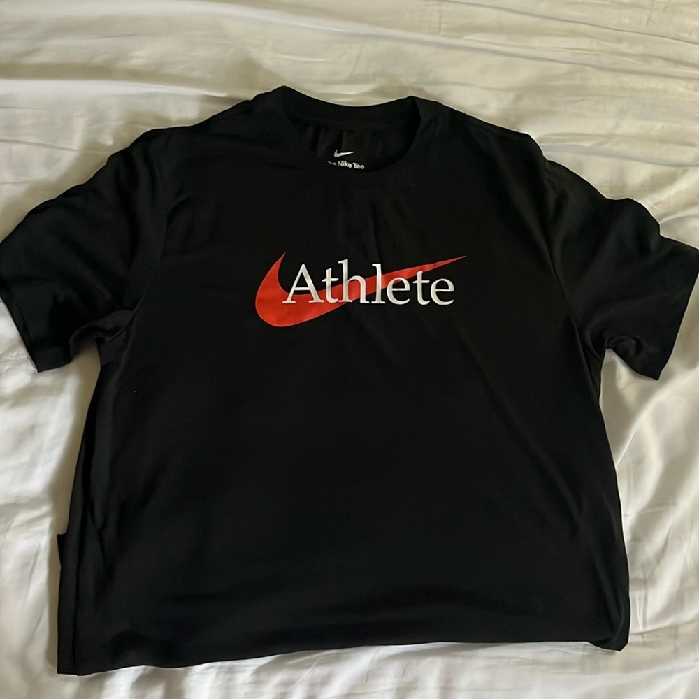 Nike Dri-FIT Men's Swoosh Training T-Shirt